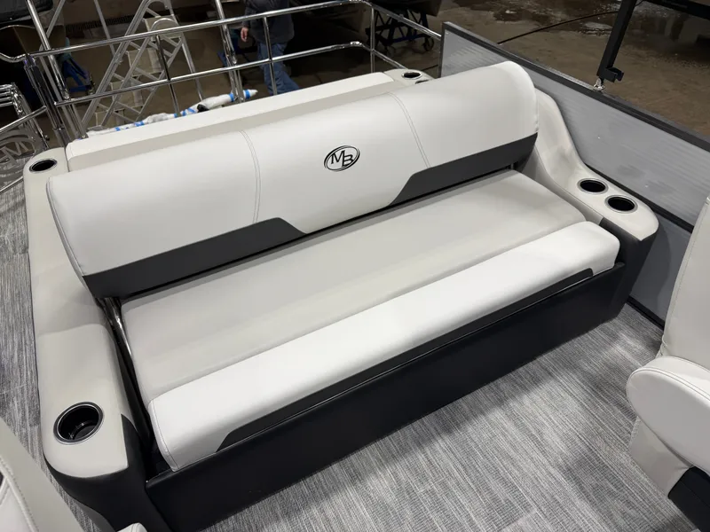 Slide: The Image of Montego Bay 8522 Swingback Premium Deluxe Pontoon & Honda 4-Stroke EFI 2026 - 18