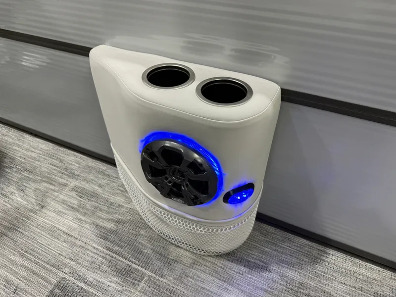 Slide: The Image of Montego Bay 8522 Swingback Premium Deluxe Pontoon & Honda 4-Stroke EFI 2026 - 23