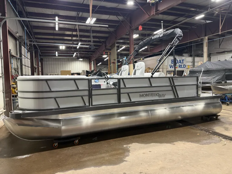 Slide: The Image of Montego Bay 8522 Swingback Premium Deluxe Pontoon & Honda 4-Stroke EFI 2026 - 35