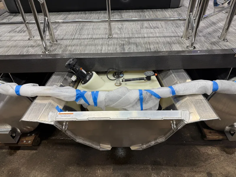 Slide: The Image of Montego Bay 8522 Swingback Premium Deluxe Pontoon & Honda 4-Stroke EFI 2026 - 38