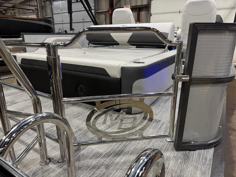 Slide: The Image of Montego Bay 8522 Swingback Premium Deluxe Pontoon & Honda 4-Stroke EFI 2026 - 41