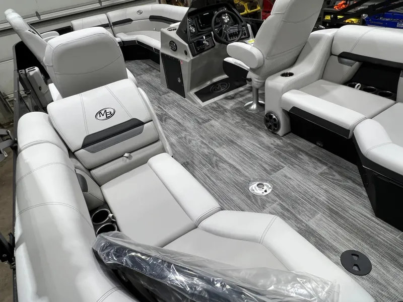 Slide: The Image of Montego Bay 8522 Quad Lounger BR Deluxe Pontoon & Honda 4-Stroke EFI 2026 - 24