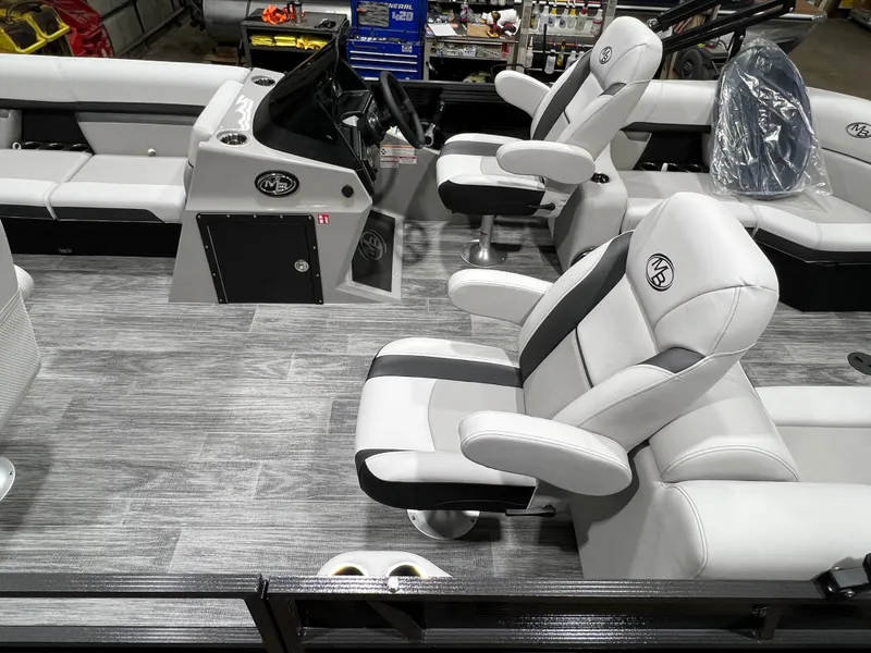 Slide: The Image of Montego Bay 8522 Quad Lounger BR Deluxe Pontoon & Honda 4-Stroke EFI 2026 - 3