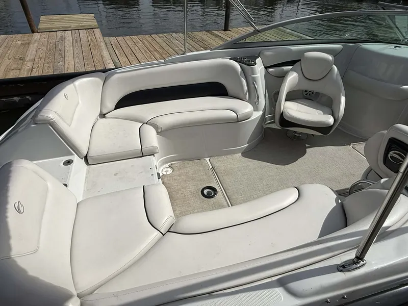 Slide: The Image of Crownline Boats 240 LS 2008 - 11