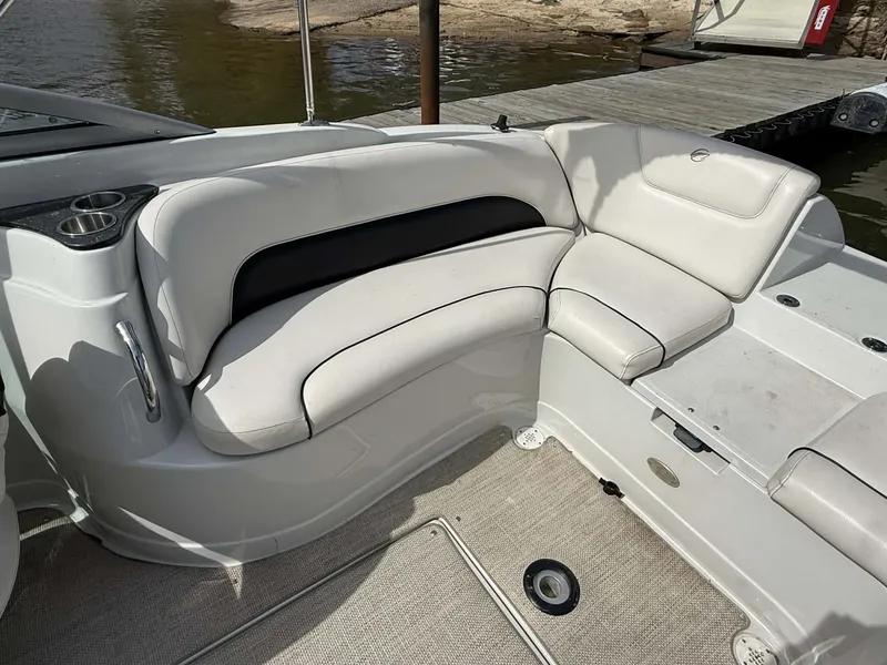 Slide: The Image of Crownline Boats 240 LS 2008 - 17