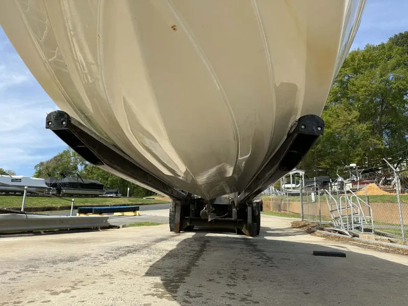 Slide: The Image of Crownline Boats 240 LS 2008 - 21