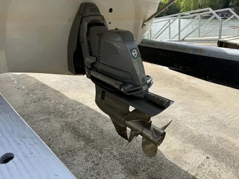 Slide: The Image of Crownline Boats 240 LS 2008 - 9