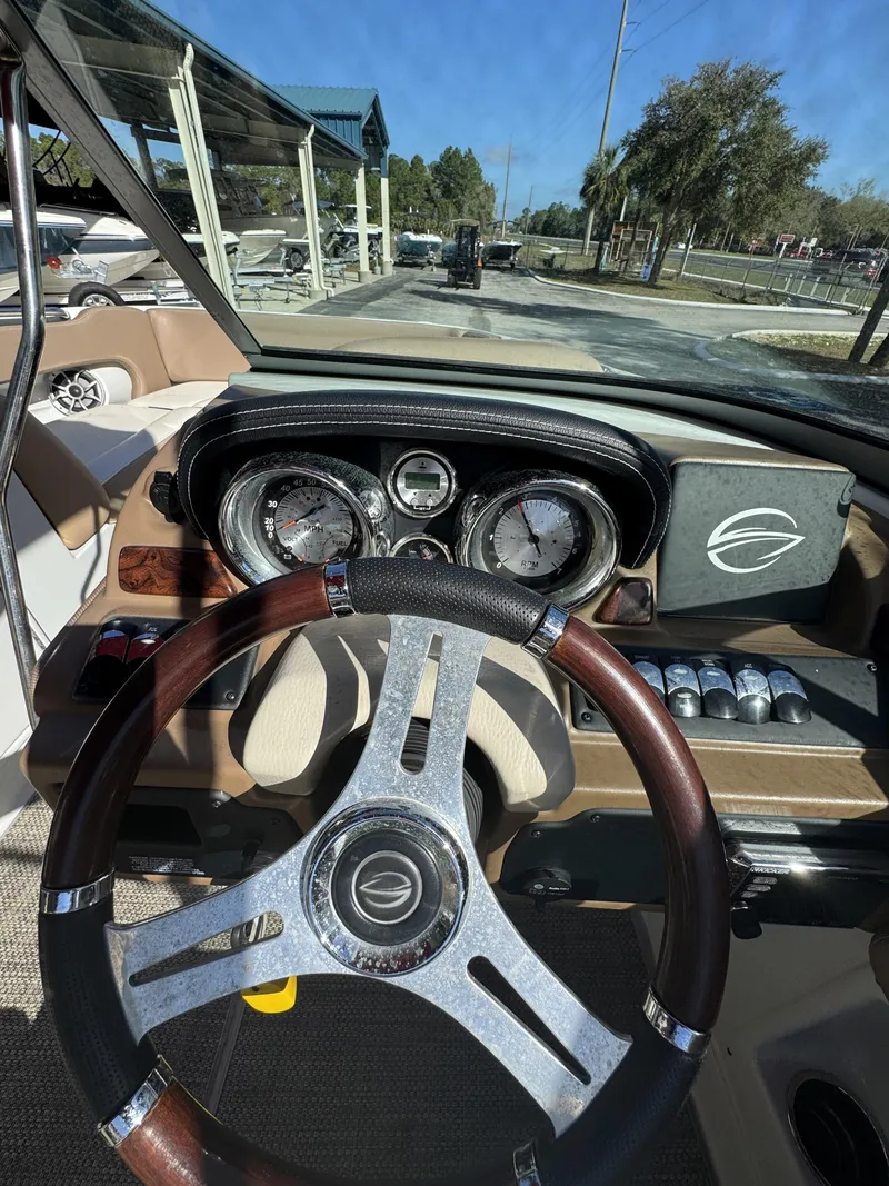 Slide: The Image of Crownline Boats Eclipse E21 XS 2018 - 18