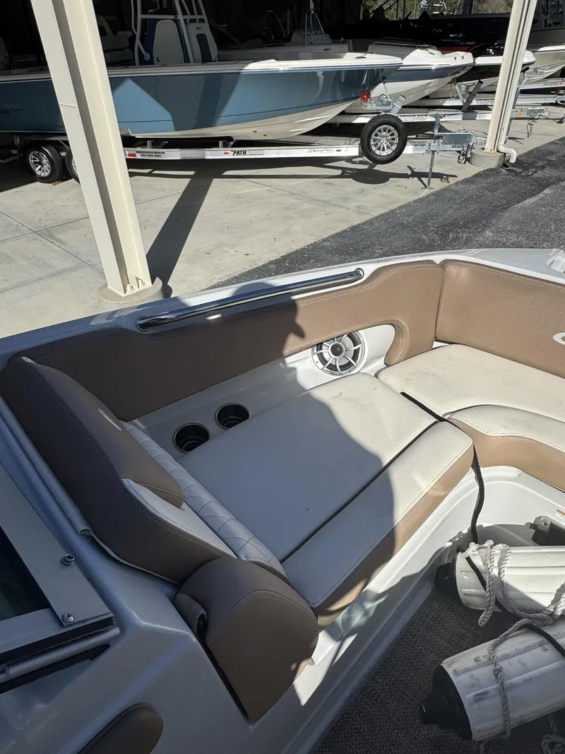 Slide: The Image of Crownline Boats Eclipse E21 XS 2018 - 30