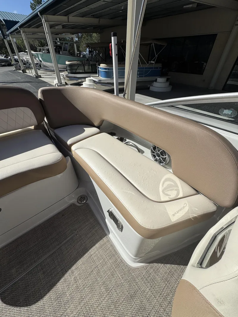 Slide: The Image of Crownline Boats Eclipse E21 XS 2018 - 35