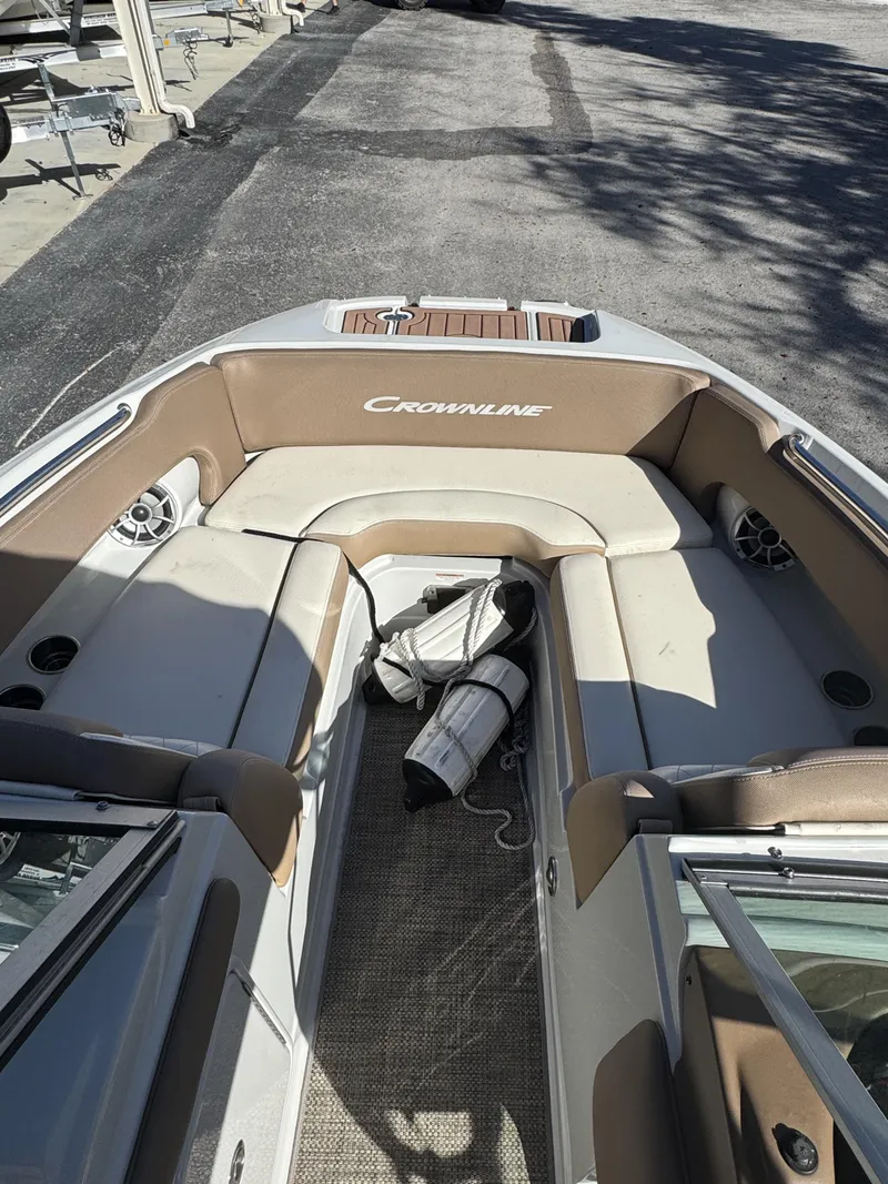 Slide: The Image of Crownline Boats Eclipse E21 XS 2018 - 8
