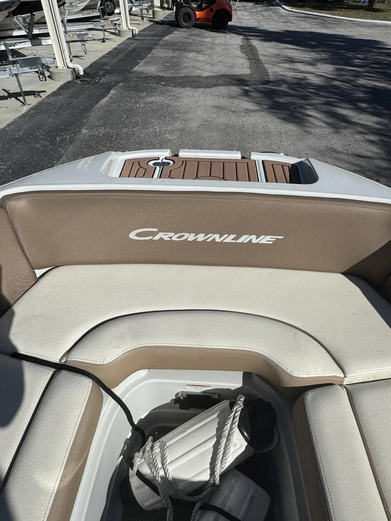 Slide: The Image of Crownline Boats Eclipse E21 XS 2018 - 9
