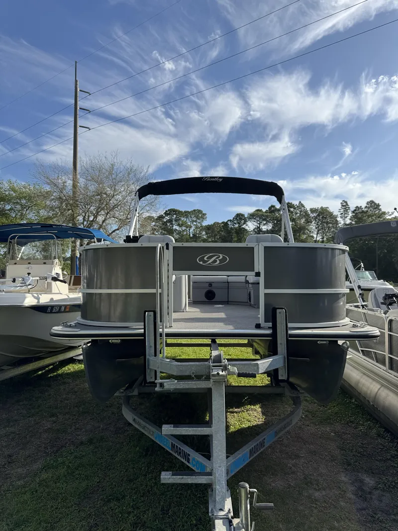 Slide: The Image of Bentley Pontoons LE 180 3 POINT 2023 - 19