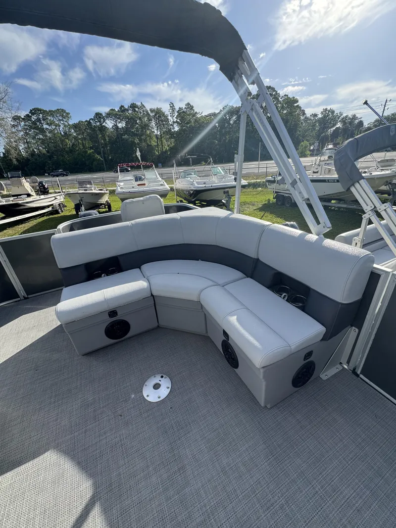 Slide: The Image of Bentley Pontoons LE 180 3 POINT 2023 - 25