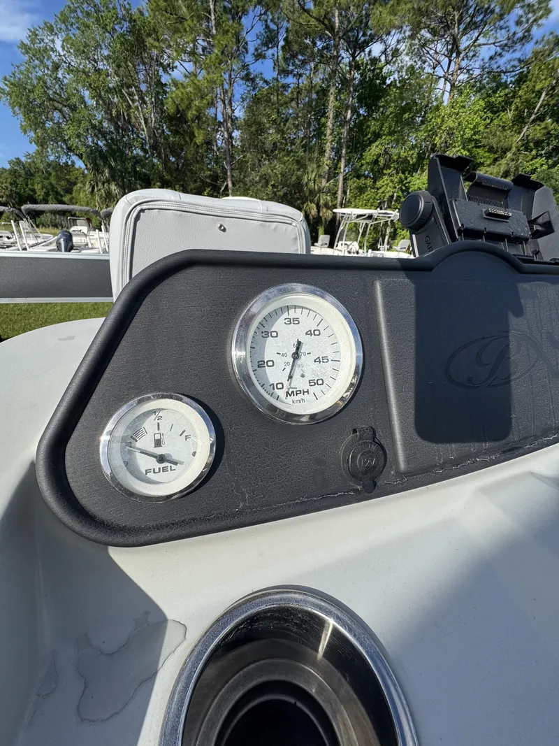 Slide: The Image of Bentley Pontoons LE 180 3 POINT 2023 - 28