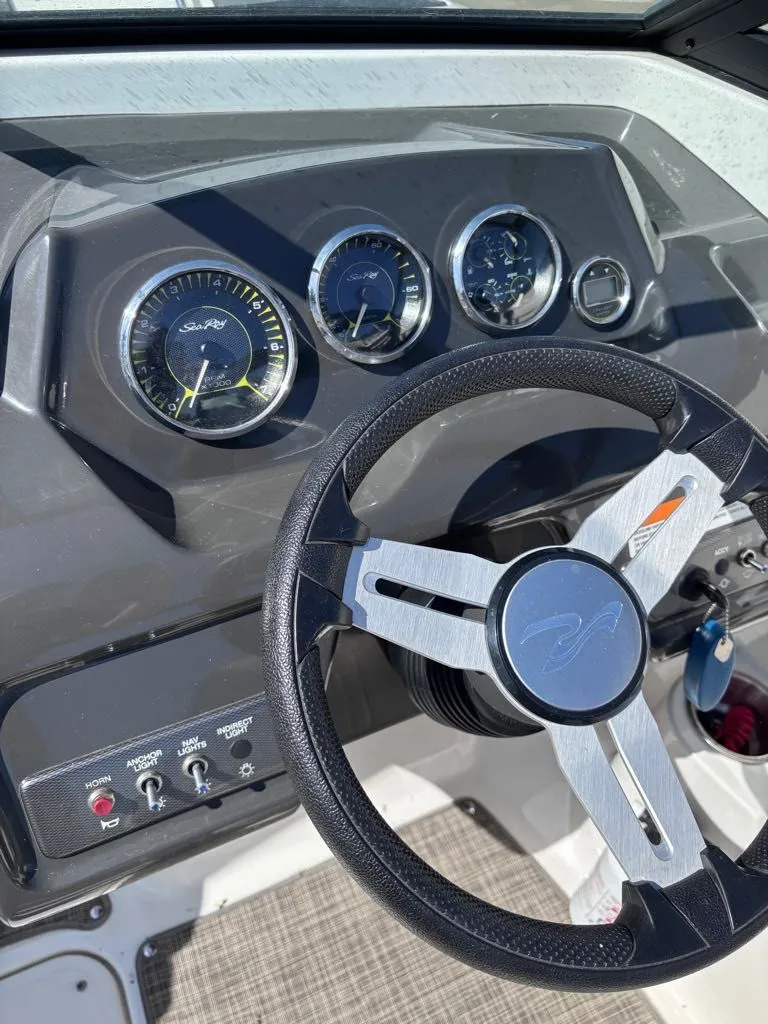 Slide: The Image of Sea Ray SPX 210 2016 - 18