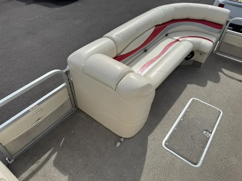 Slide: The Image of Bennington 2575RLi 2007 - 10