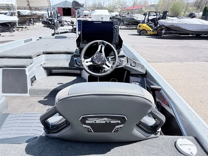 Slide: The Image of Skeeter FXR21 L - IN STOCK NOW 2022 - 15