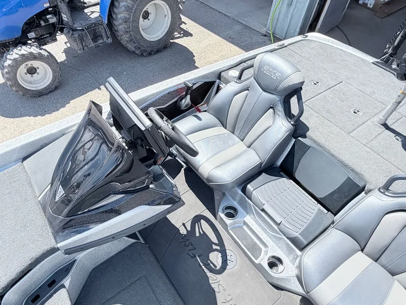 Slide: The Image of Skeeter FXR21 L - IN STOCK NOW 2022 - 35