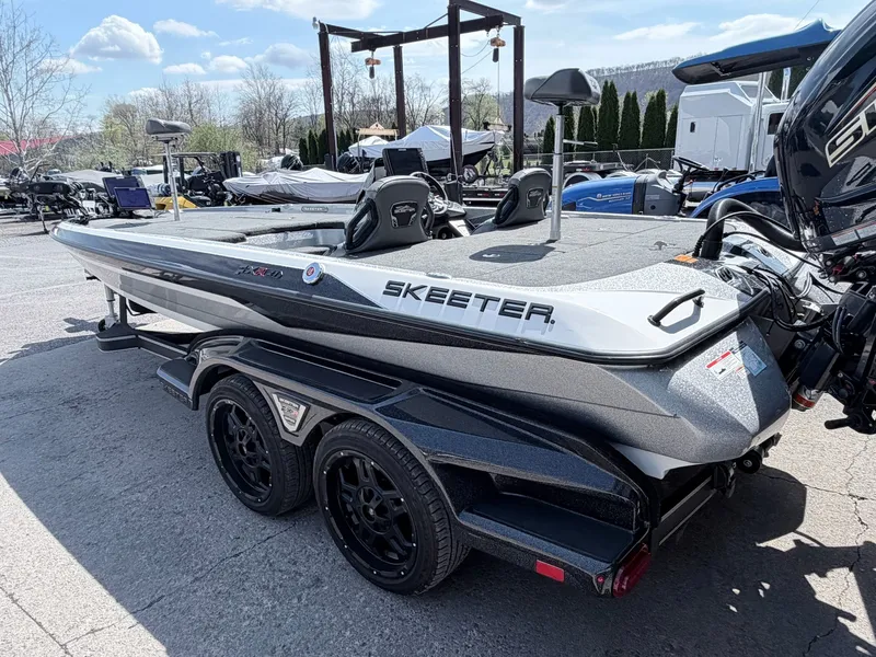Slide: The Image of Skeeter FXR21 L - IN STOCK NOW 2022 - 4