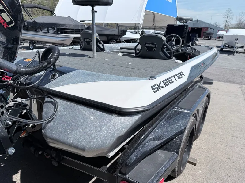 Slide: The Image of Skeeter FXR21 L - IN STOCK NOW 2022 - 46