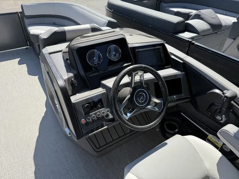 Slide: The Image of Avalon Catalina Quad Lounger 2025 - 11