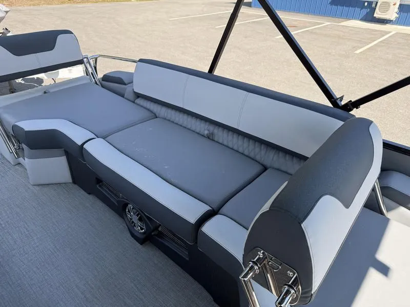 Slide: The Image of Avalon Catalina Quad Lounger 2025 - 16