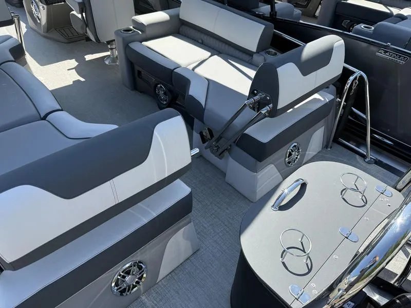 Slide: The Image of Avalon Catalina Quad Lounger 2025 - 7