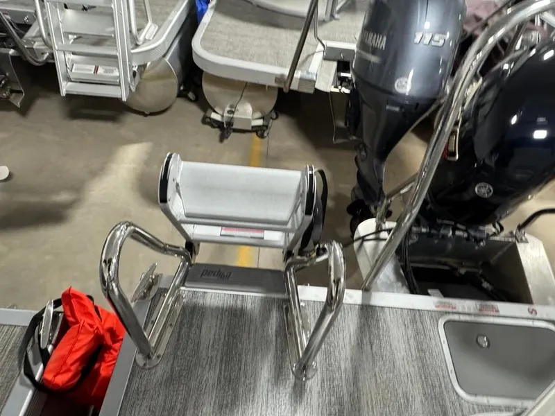 Slide: The Image of Bennington 20SL 2025 - 13