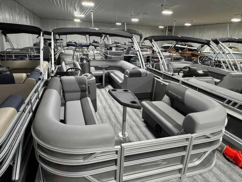 Slide: The Image of Bennington 20SL 2025 - 3