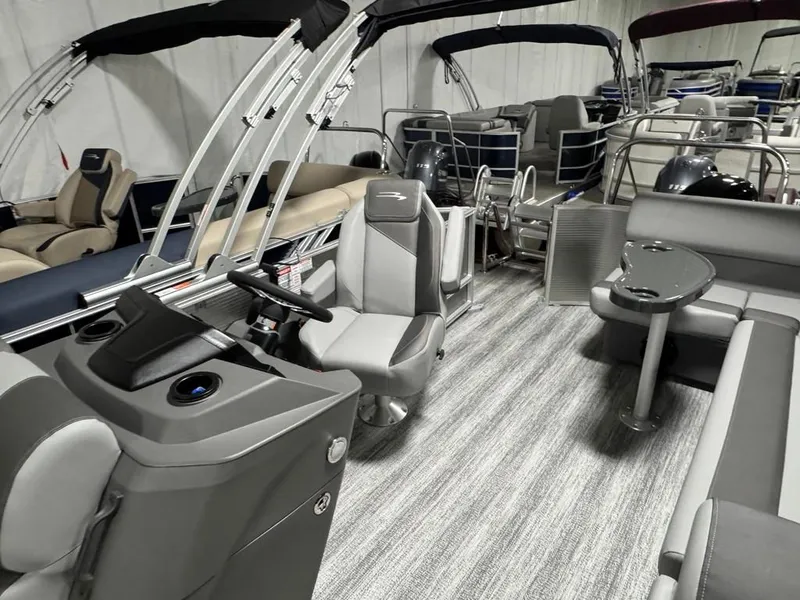 Slide: The Image of Bennington 20SL 2025 - 6