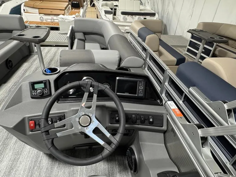 Slide: The Image of Bennington 20SL 2025 - 8