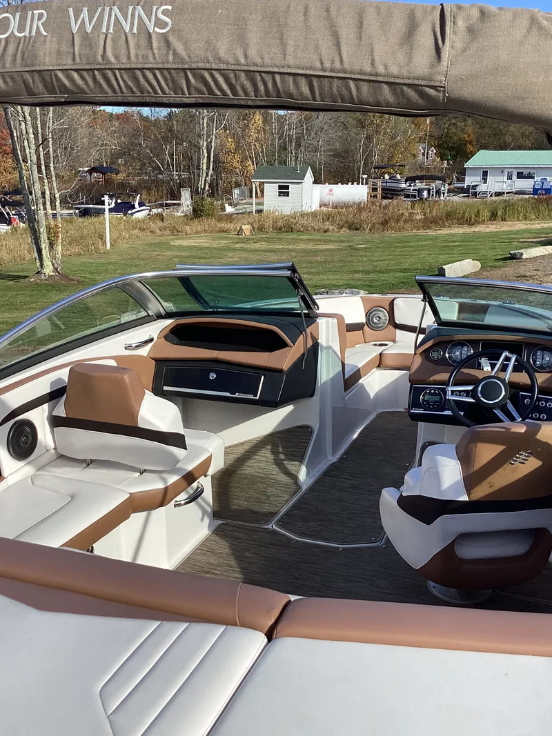 Slide: The Image of Four Winns H210 2018 - 5