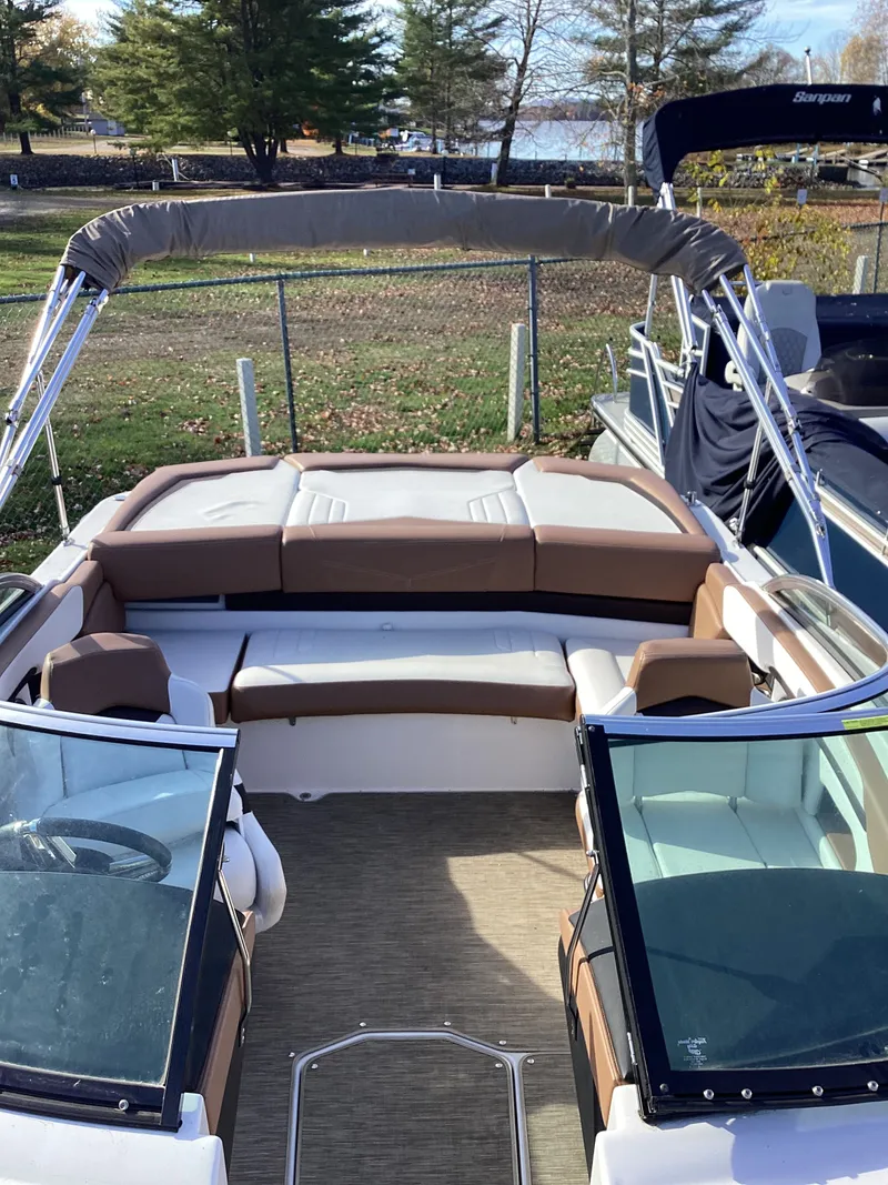 Slide: The Image of Four Winns H210 2018 - 7