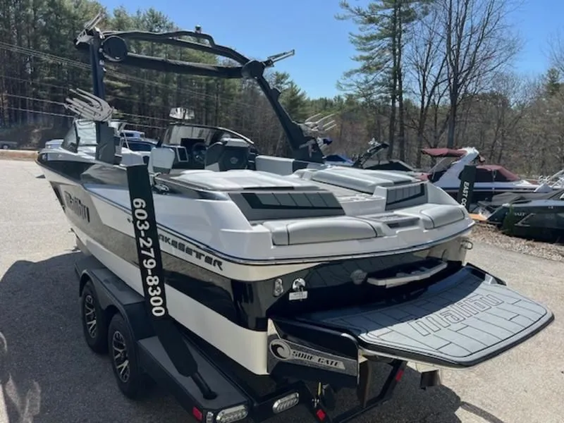 Slide: The Image of Malibu Wakesetter 23 MXZ 2022 - 5