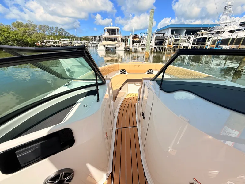 Slide: The Image of Sea Ray SDX 230 Outboard 2027 - 48