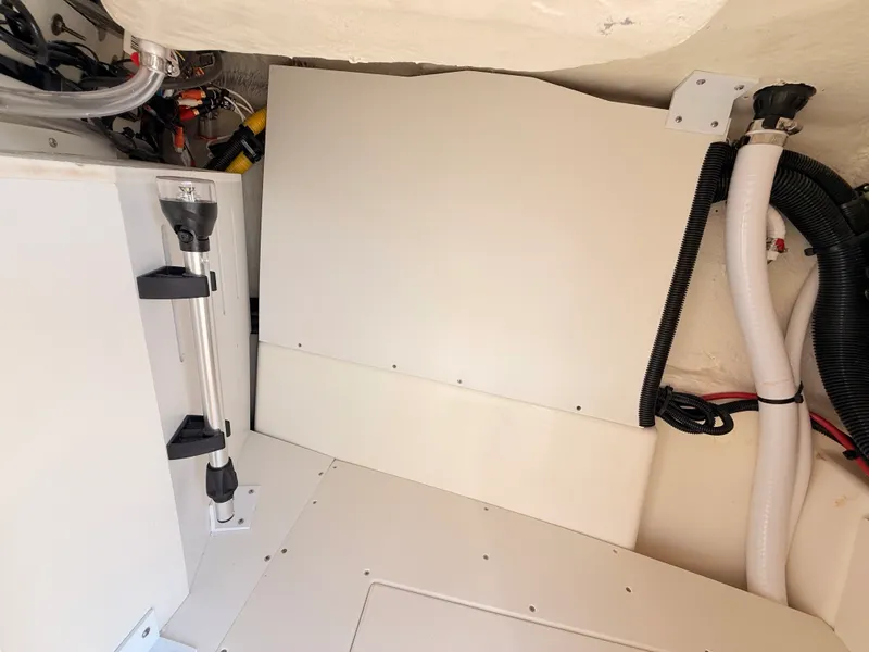 Slide: The Image of Sea Ray SDX 230 Outboard 2027 - 47