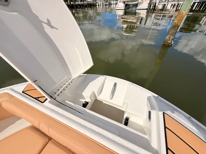 Slide: The Image of Sea Ray SDX 230 Outboard 2027 - 58