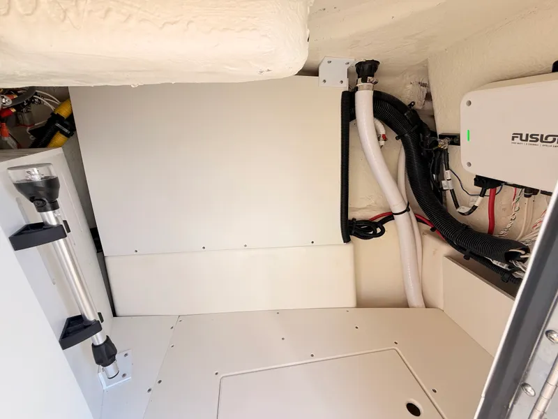 Slide: The Image of Sea Ray SDX 230 Outboard 2027 - 45