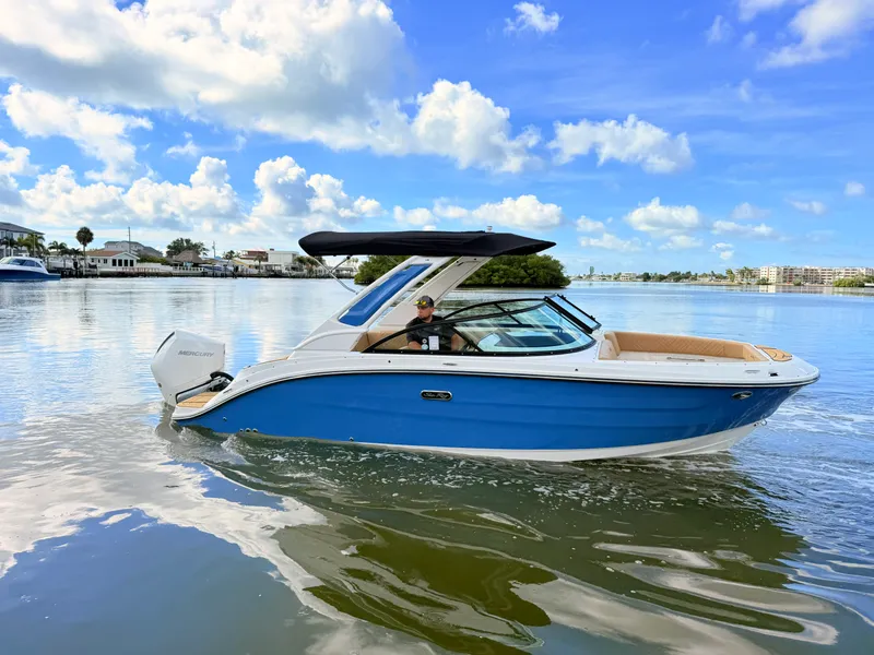 Slide: The Image of Sea Ray SDX 230 Outboard 2027 - 7