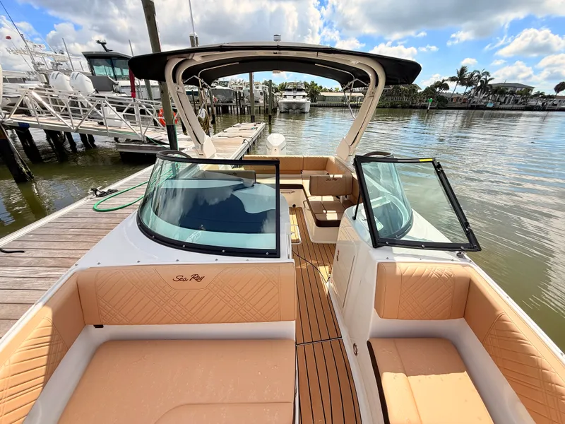 Slide: The Image of Sea Ray SDX 230 Outboard 2027 - 60