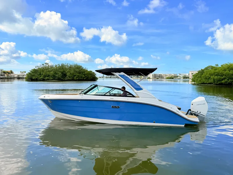 The Image of Sea Ray SDX 230 Outboard 2027 - 0