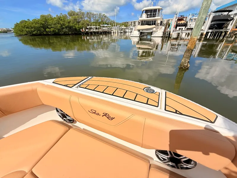 Slide: The Image of Sea Ray SDX 230 Outboard 2027 - 57