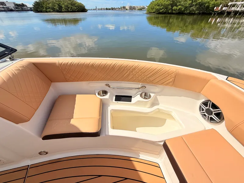 Slide: The Image of Sea Ray SDX 230 Outboard 2027 - 54