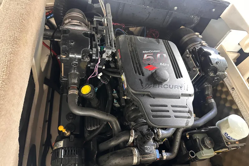 Slide: The Image of Engine compartment of a 2005 Sea Ray 200 Select with MerCruiser 5.0 MPI engine. - 23