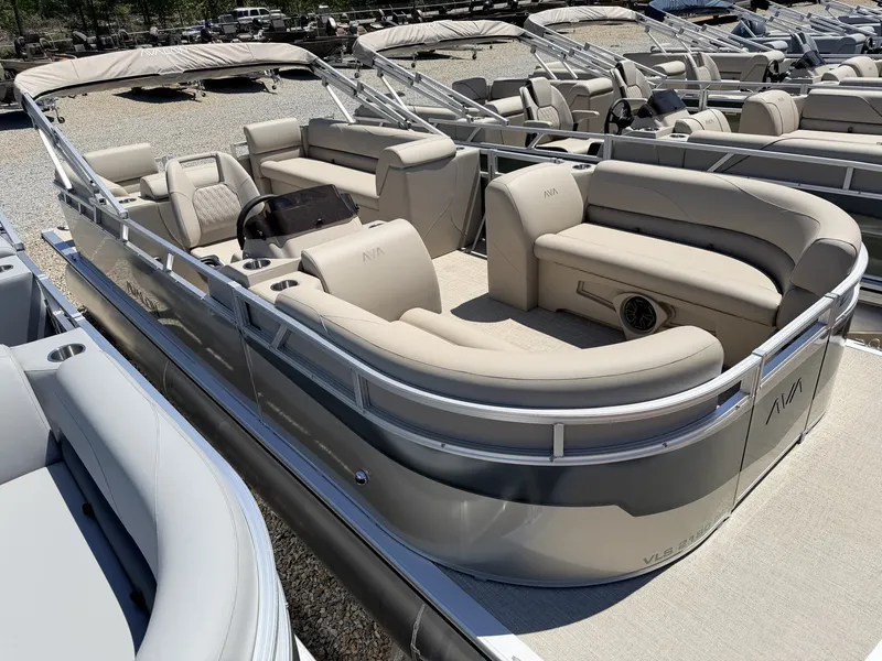 The Image of Avalon VLS 21 QUAD LOUNGER-90HP 2026 - 1
