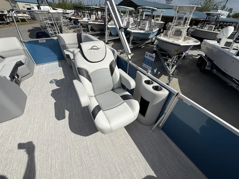 Slide: The Image of SunCatcher Select Series 22RC-YAMAHA VF115 SHO 2026 - 8