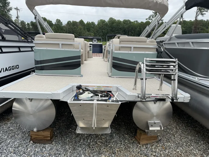 Slide: The Image of Avalon VLS 21 QUAD LOUNGER-115HP 2026 - 5
