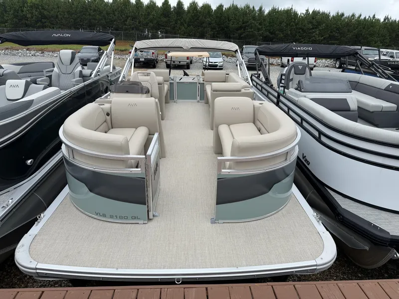 The Image of Avalon VLS 21 QUAD LOUNGER-115HP 2026 - 1