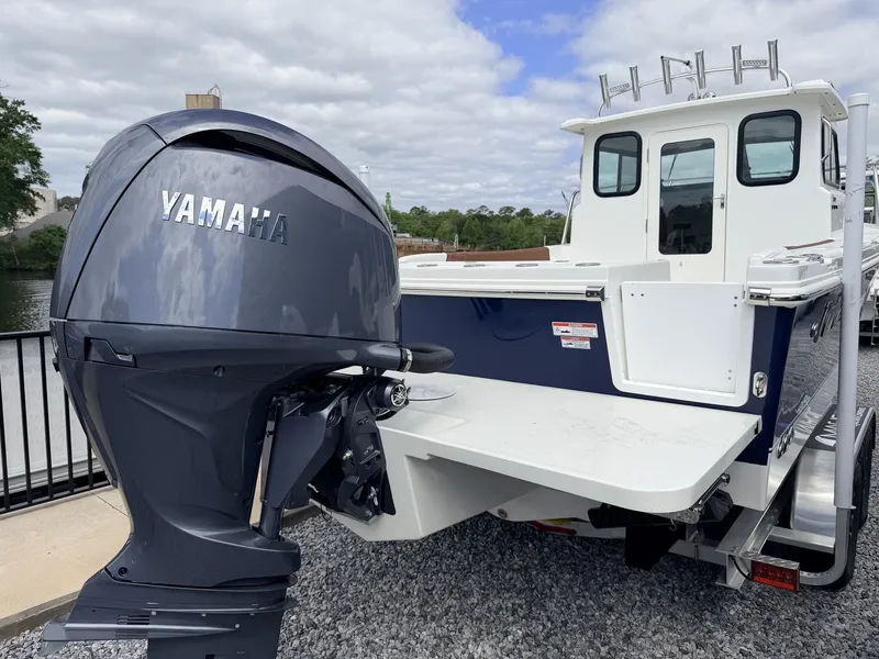 Slide: The Image of Parker Marine 227 Explorer WITH AC AND SEAKEEPER RIDE 2026 - 7